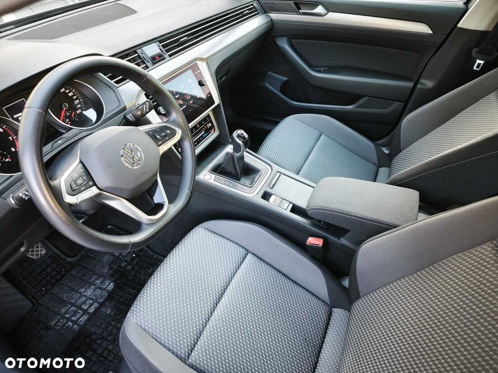 Volkswagen Passat Variant 1.5 TSI EVO Essence - 8
