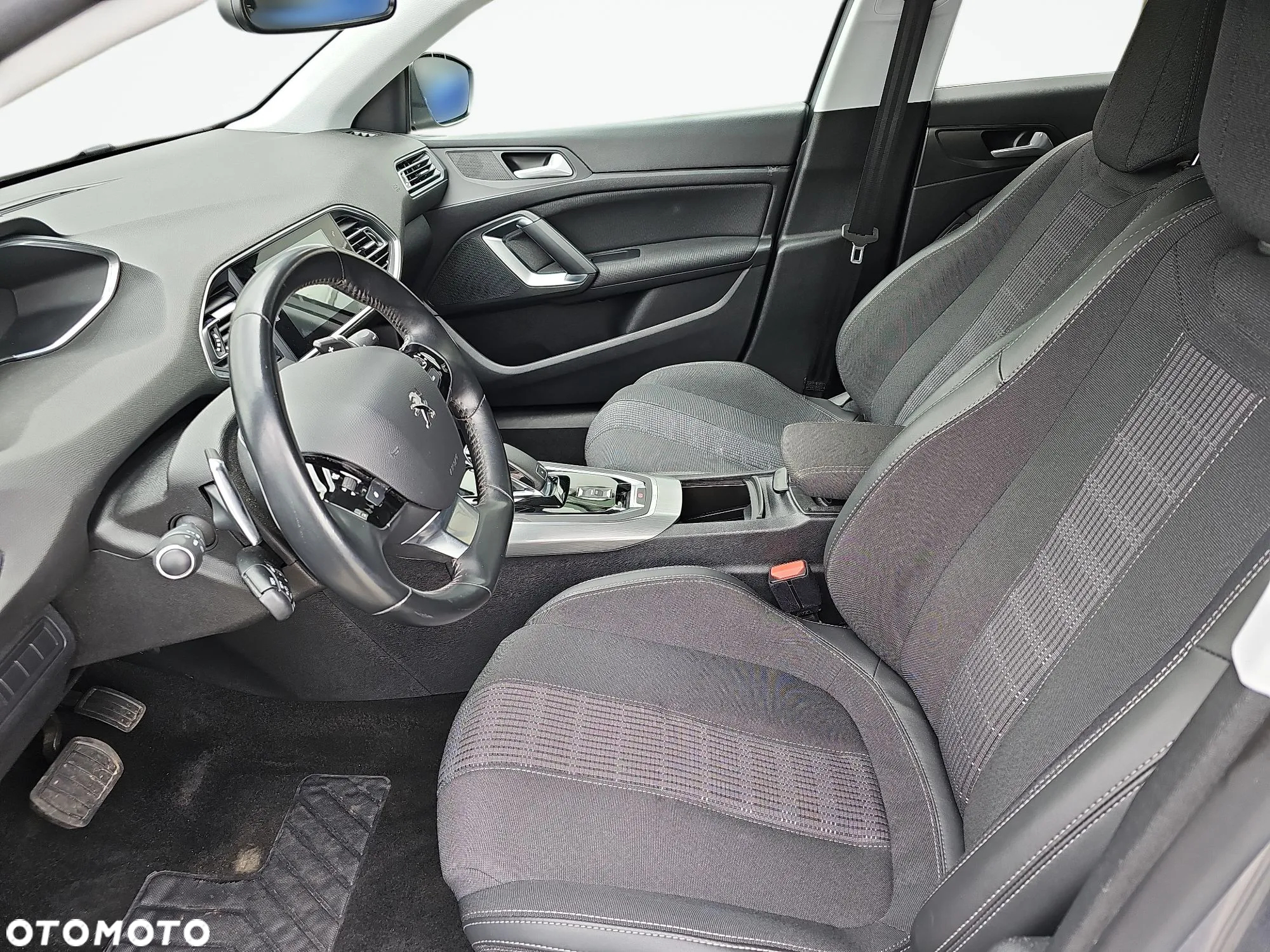 Peugeot 308 1.2 PureTech GPF Allure Pack S&S EAT8 - 10