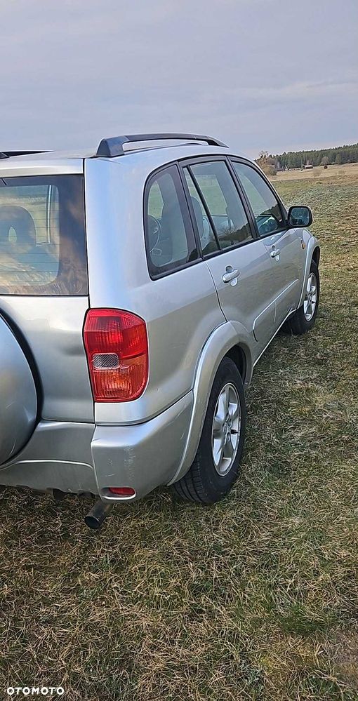 Toyota RAV4 - 4