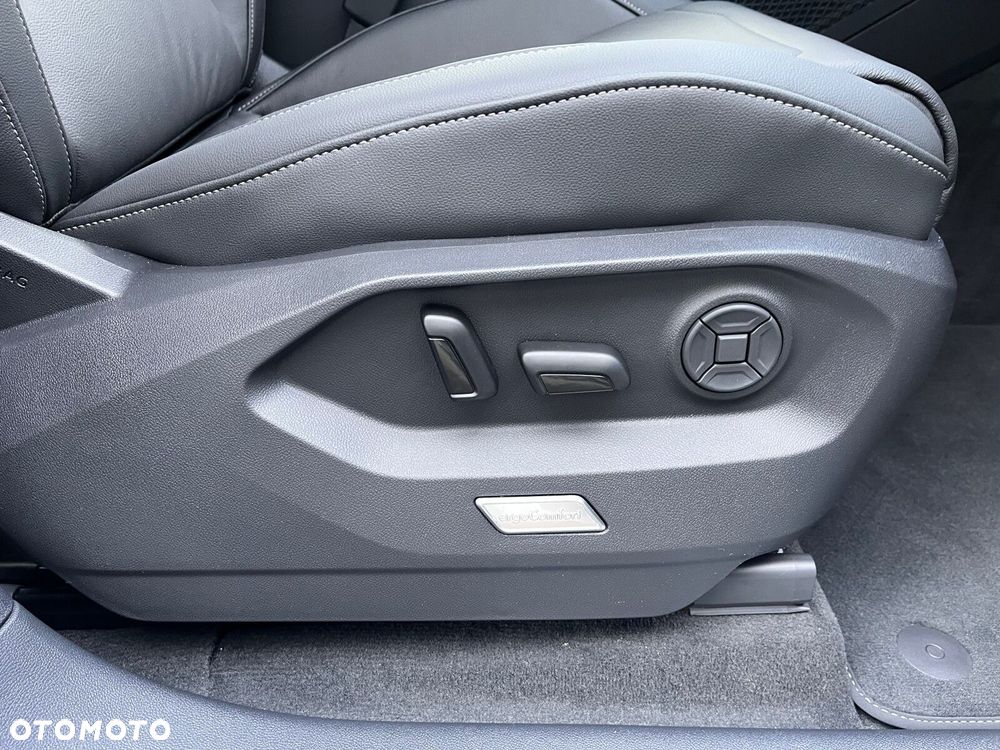 Volkswagen Touareg 3.0 V6 TDI 4Motion R-Line - 19