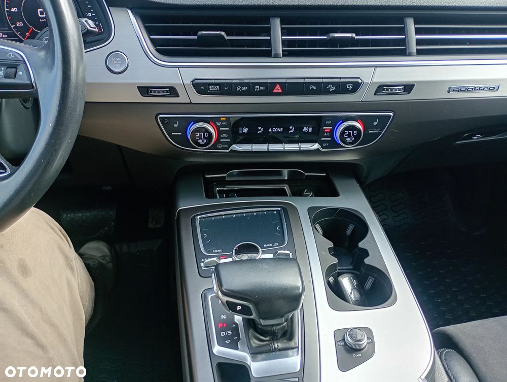 Audi Q7 - 28