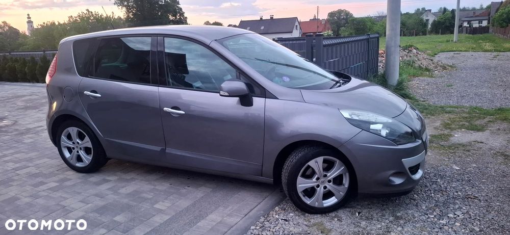 Renault Scenic 1.6 16V 110 Dynamique - 32