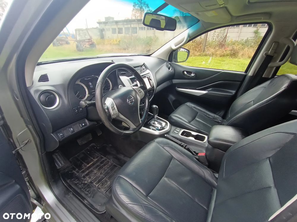 Nissan Navara DC 4x4 Autm Tekna - 5