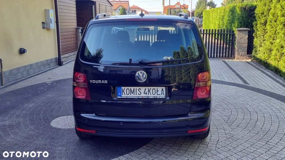 Volkswagen Touran - 5