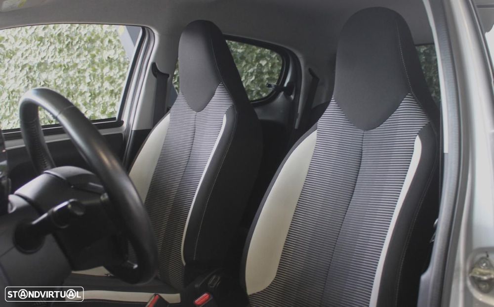 Peugeot 108 1.2 PureTech Allure - 11