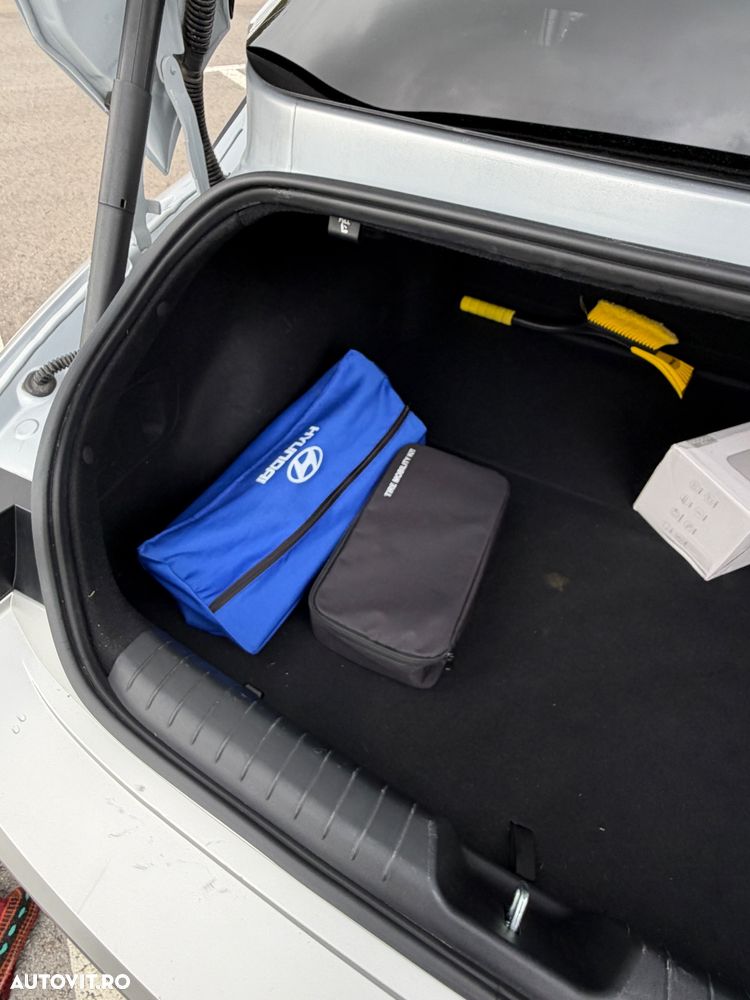 Hyundai IONIQ 6 - 40