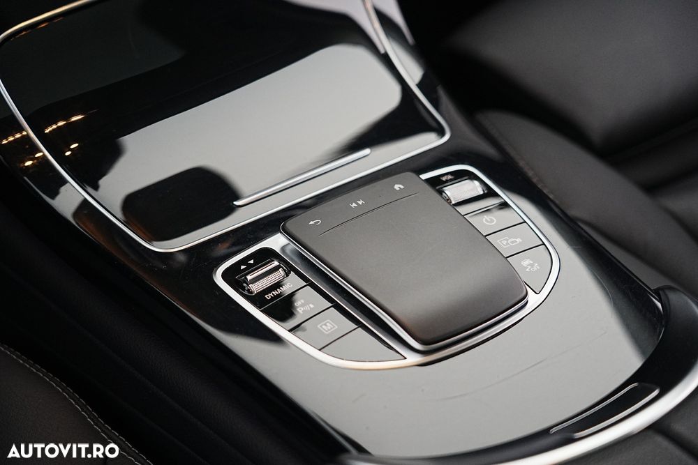 Mercedes-Benz GLC 300 e 4MATIC - 35