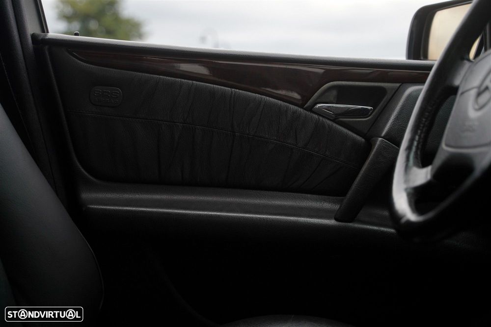Mercedes-Benz E 220 CDI Classic - 22