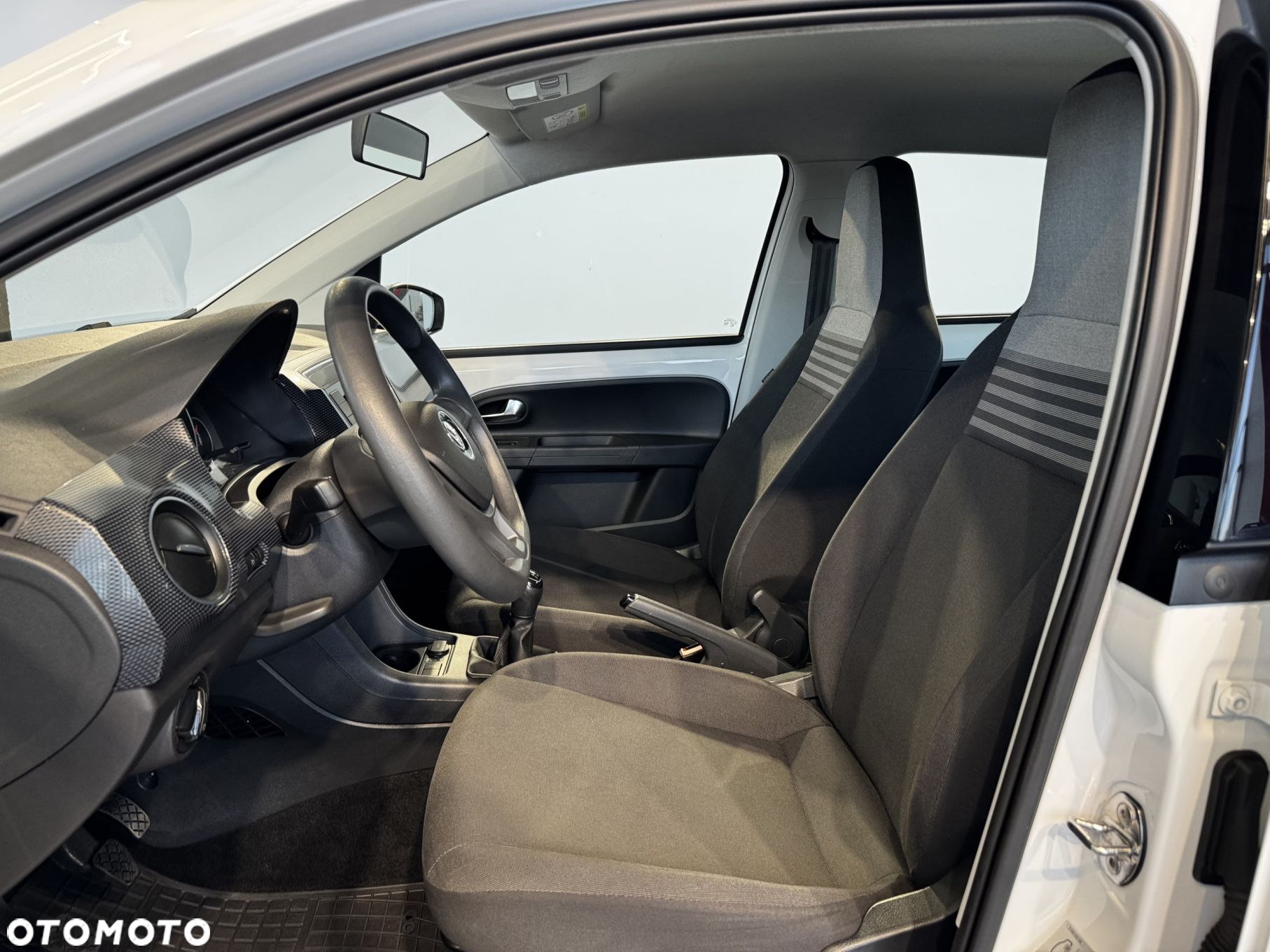 Volkswagen up! - 13