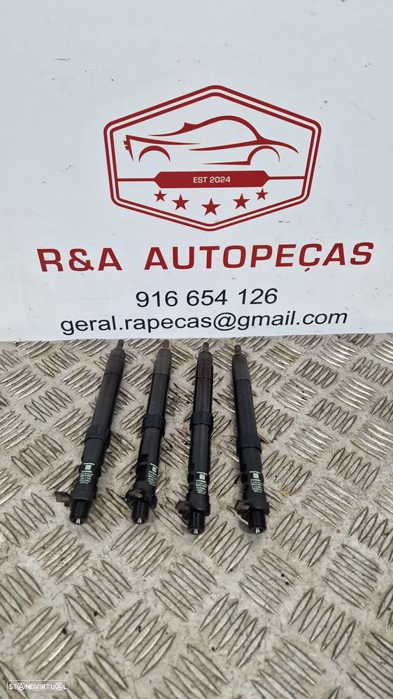 Injetores / Injetor Citroen DS5 2.0 HDI Ref 9686191080 - 3