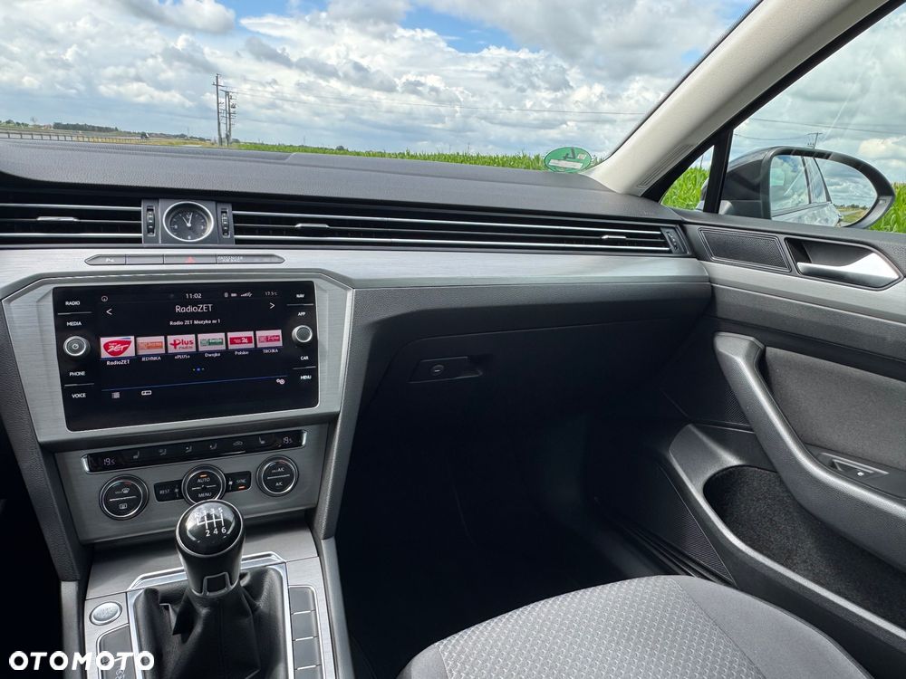 Volkswagen Passat - 27