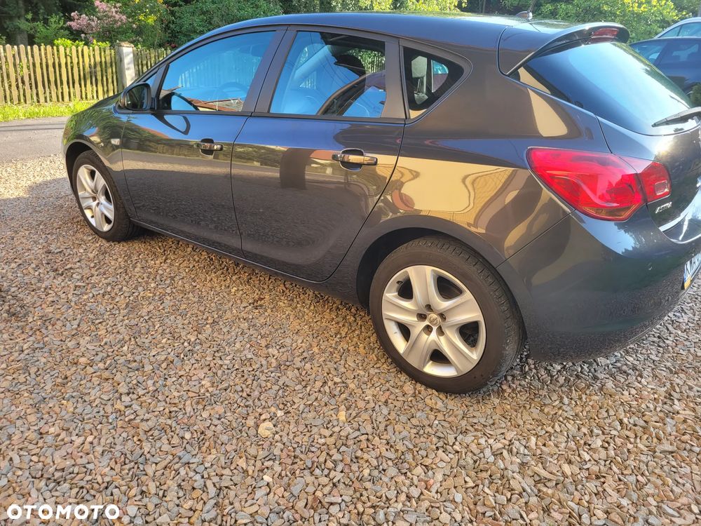 Opel Astra 1.4 Turbo - 4