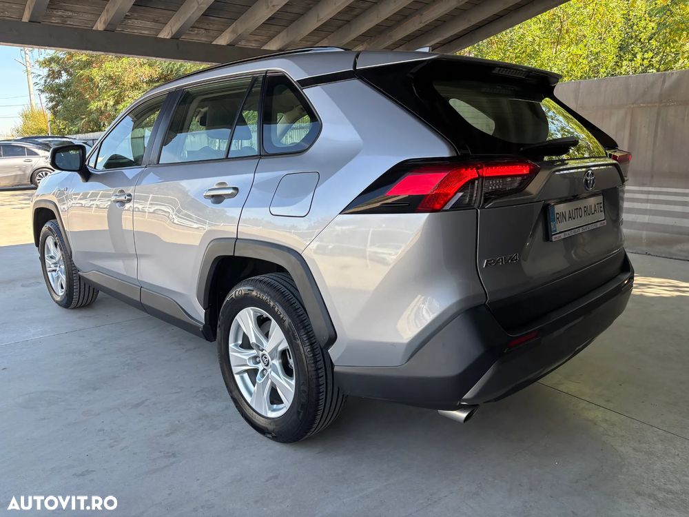 Toyota RAV4 - 9