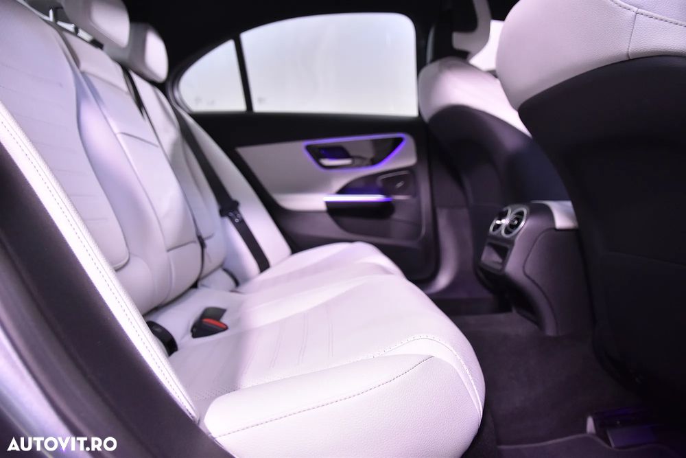 Mercedes-Benz C 300 e 4Matic 9G-TRONIC Edition AMG Line - 12