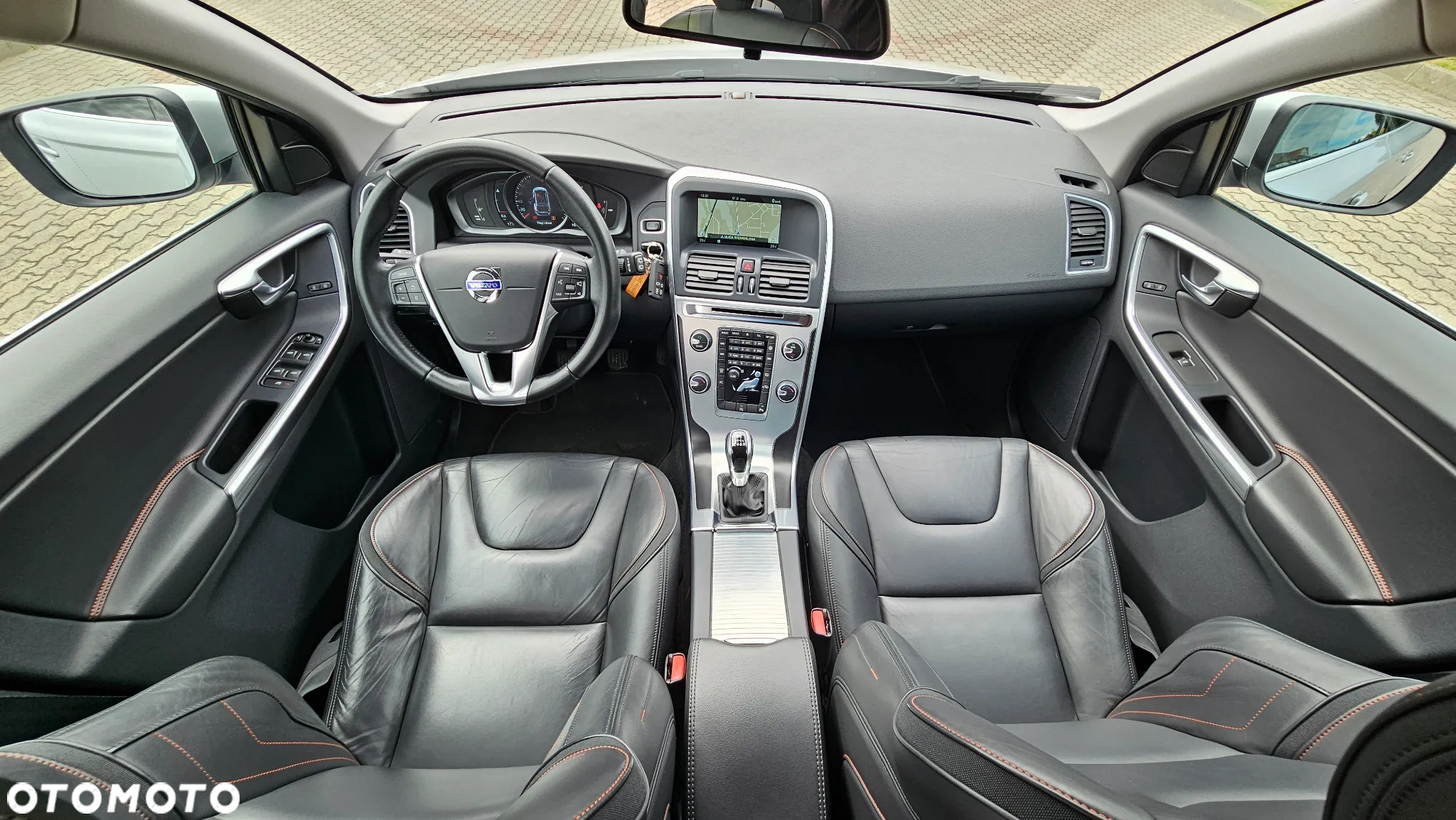 Volvo XC 60 D3 Drive-E Ocean Race - 15