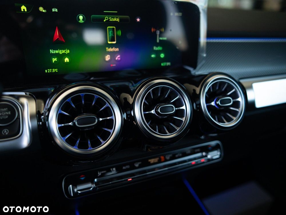 Mercedes-Benz GLB - 24