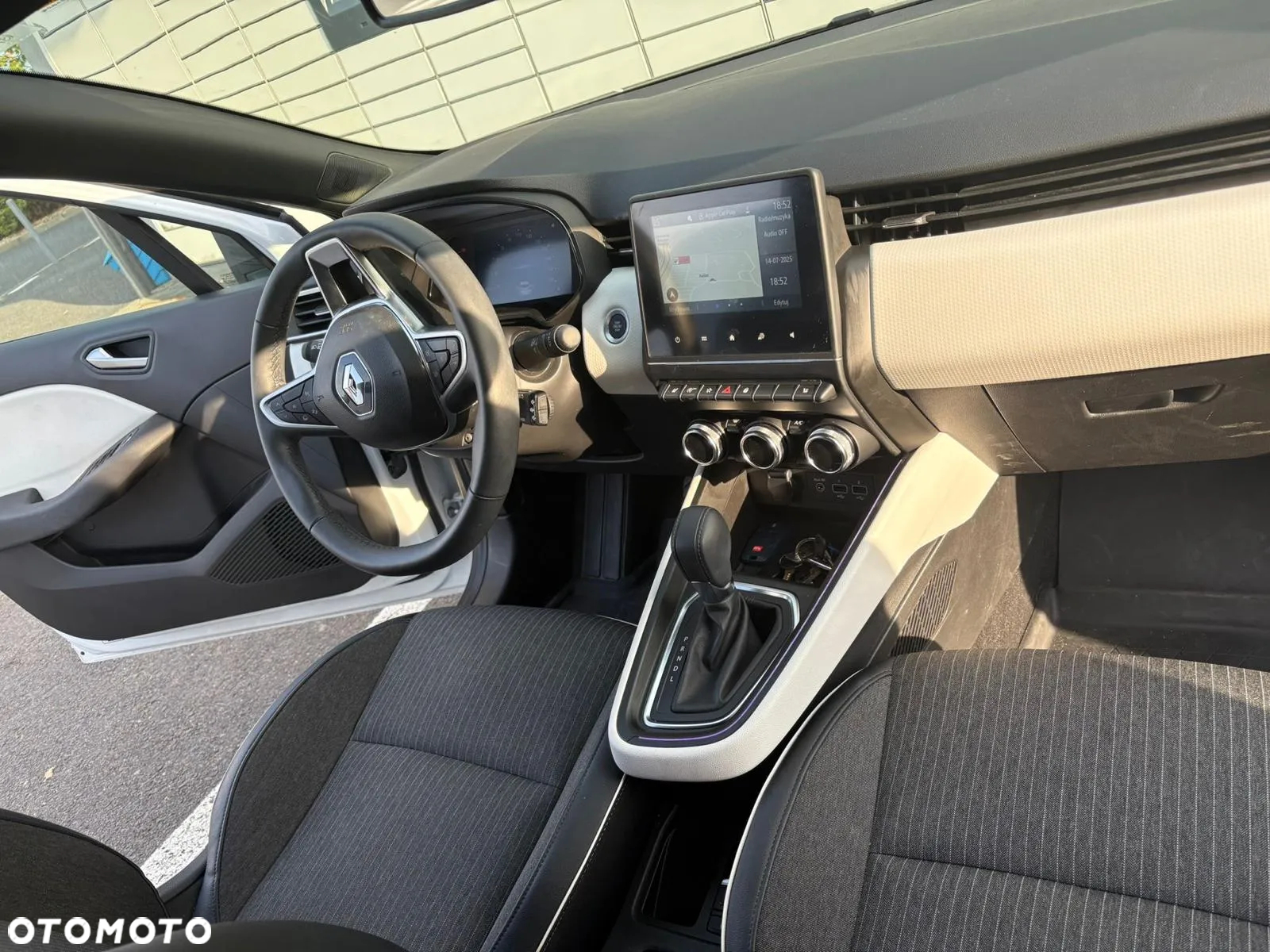 Renault Clio 1.0 TCe Techno X-Tronic - 5