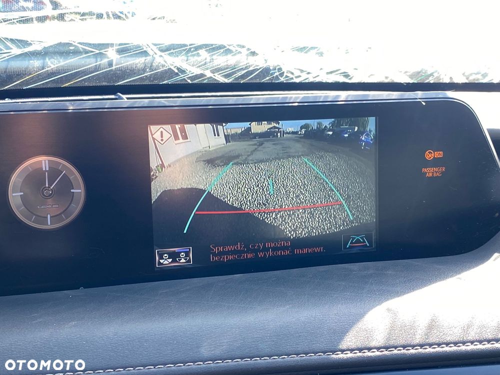 Lexus UX 200 GPF Pure 2WD - 25