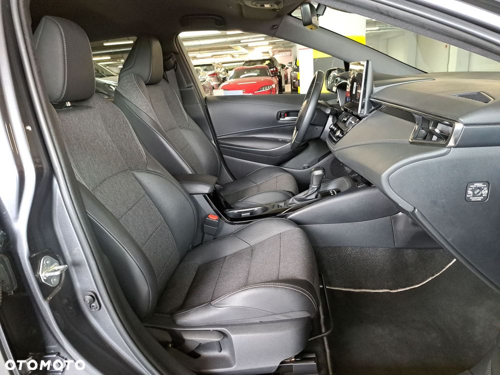 Toyota Corolla 1.8 Hybrid Style - 16