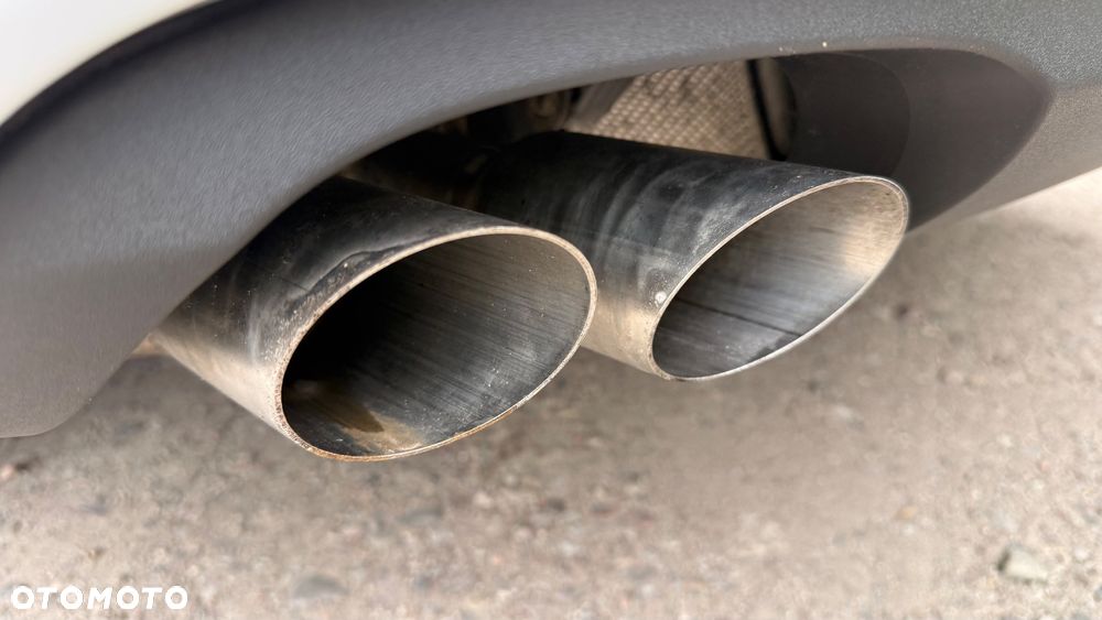 Audi A4 Avant 2.0 TDI DPF S line Sportpaket - 32