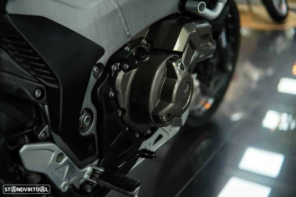 Honda VFR 1200 XD - 18