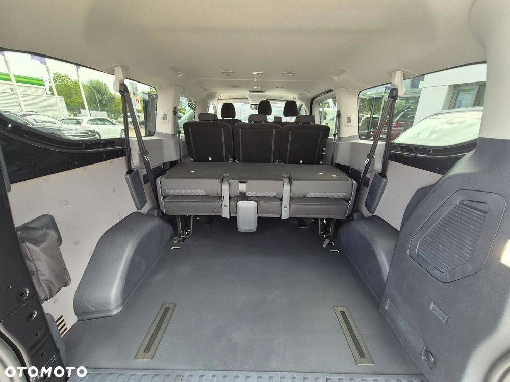 Volkswagen Transporter Kombi L2H1 M1 4Motion - 10