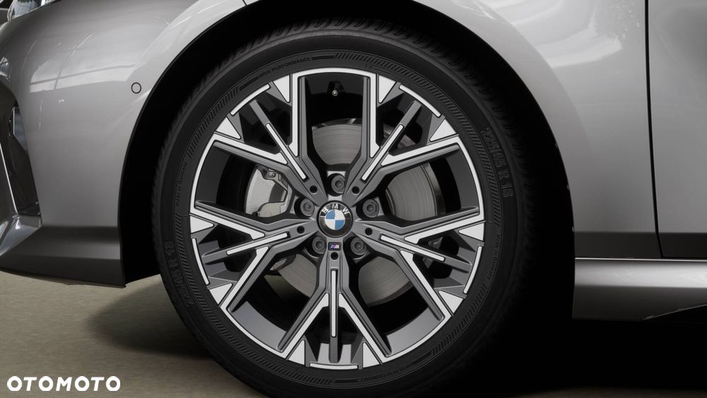 BMW Seria 1 120 mHEV - 9