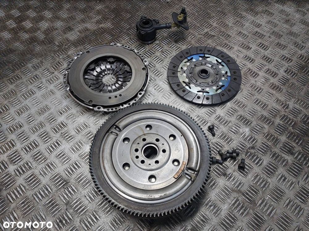 KOŁO DWUMASOWE + TARCZA + DOCISK + ŁOŻYSKO FOCUS MK2 1.6 TDCI 415053710 - 7