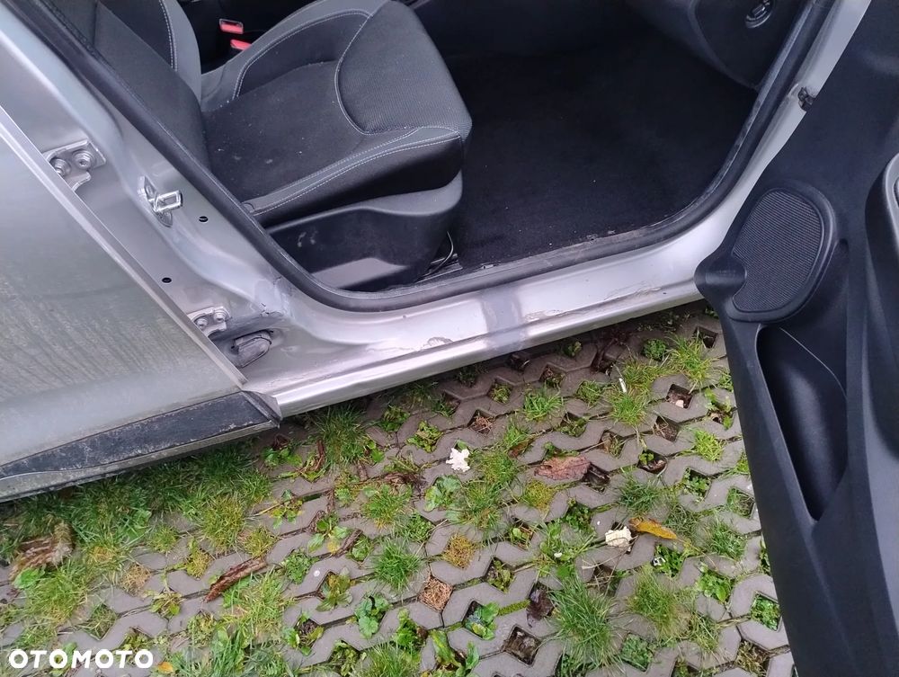 Renault Clio (Energy) dCi 90 Bose Edition - 6