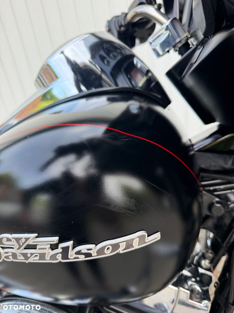 Harley-Davidson Touring Street Glide - 3