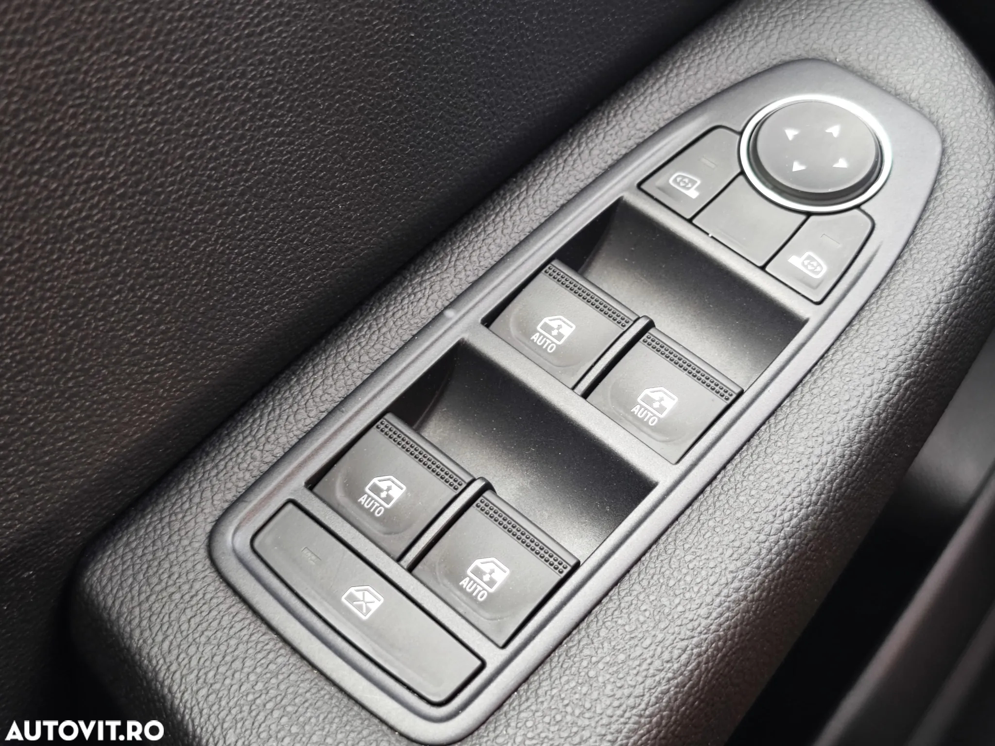 Renault Clio E-TECH Hybrid 140 ZEN - 26