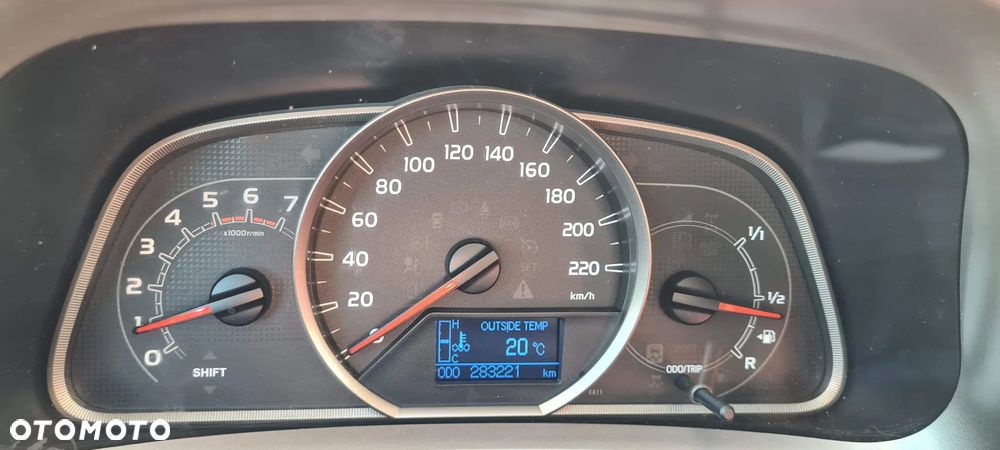 Toyota RAV4 2.0 D-4D Premium - 11