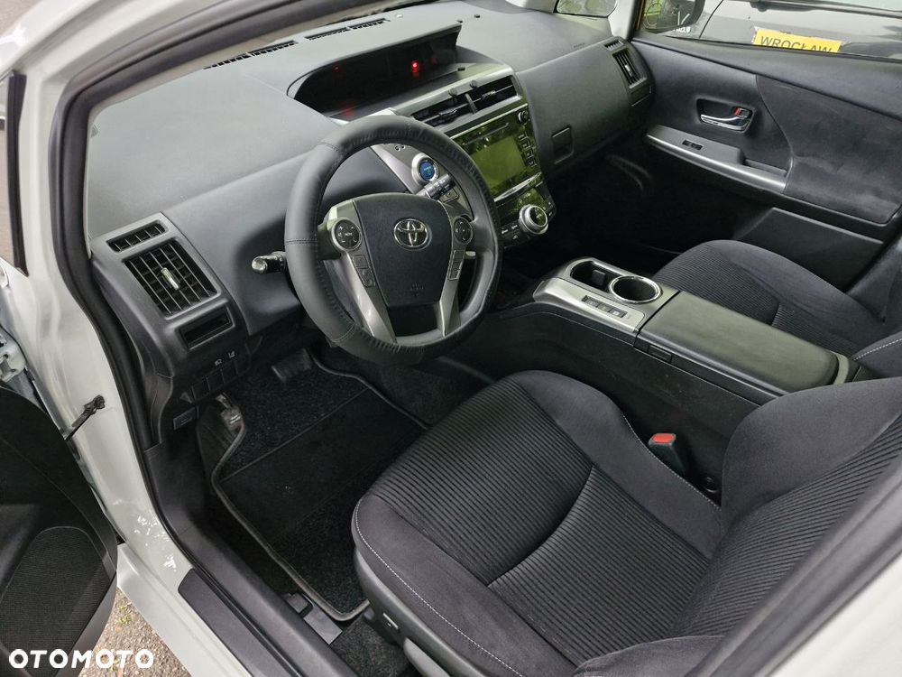 Toyota Prius+ (Hybrid) - 8