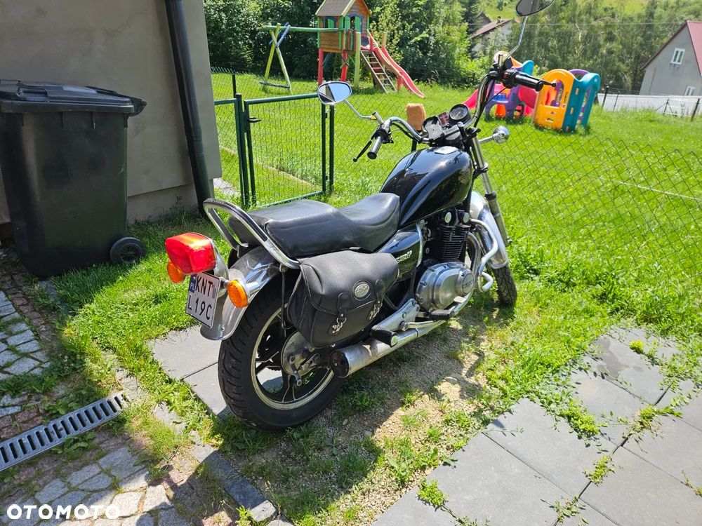 Suzuki GS - 3