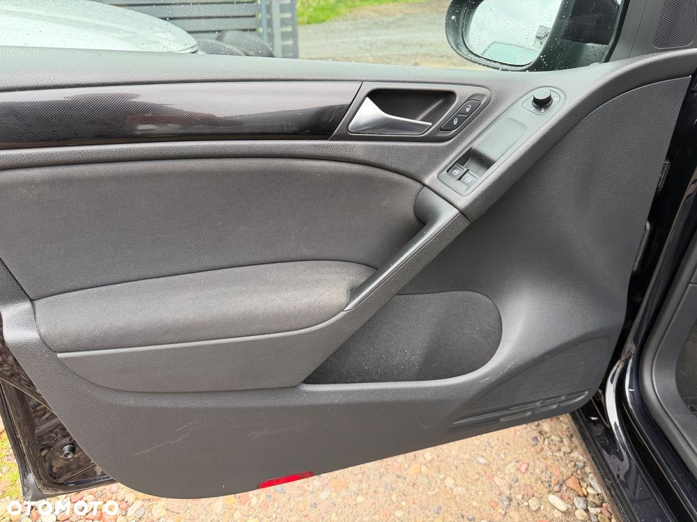 Volkswagen Golf 1.6 TDI DPF BlueMotion Technology Team - 11