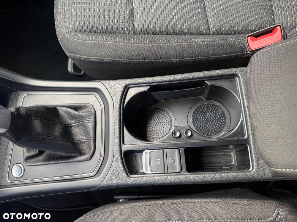Volkswagen Touran 1.5 TSI EVO Comfortline Plus - 38