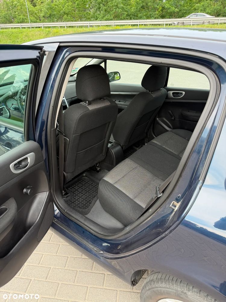 Peugeot 307 HDi 135 OXYGO - 15