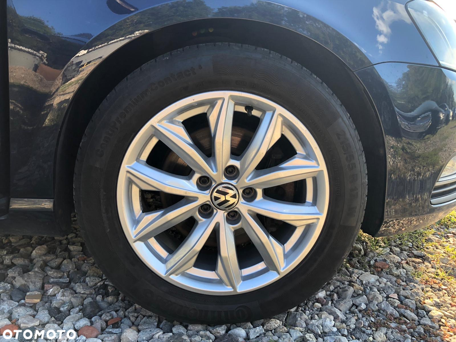 Volkswagen Passat - 4