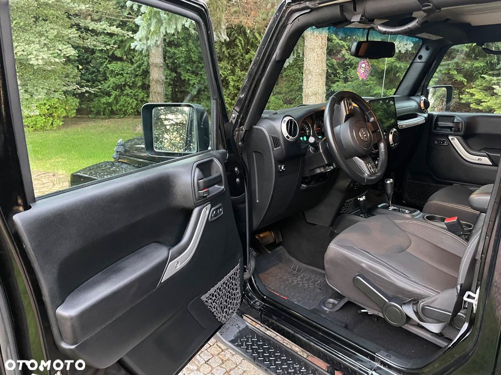 Jeep Wrangler - 8