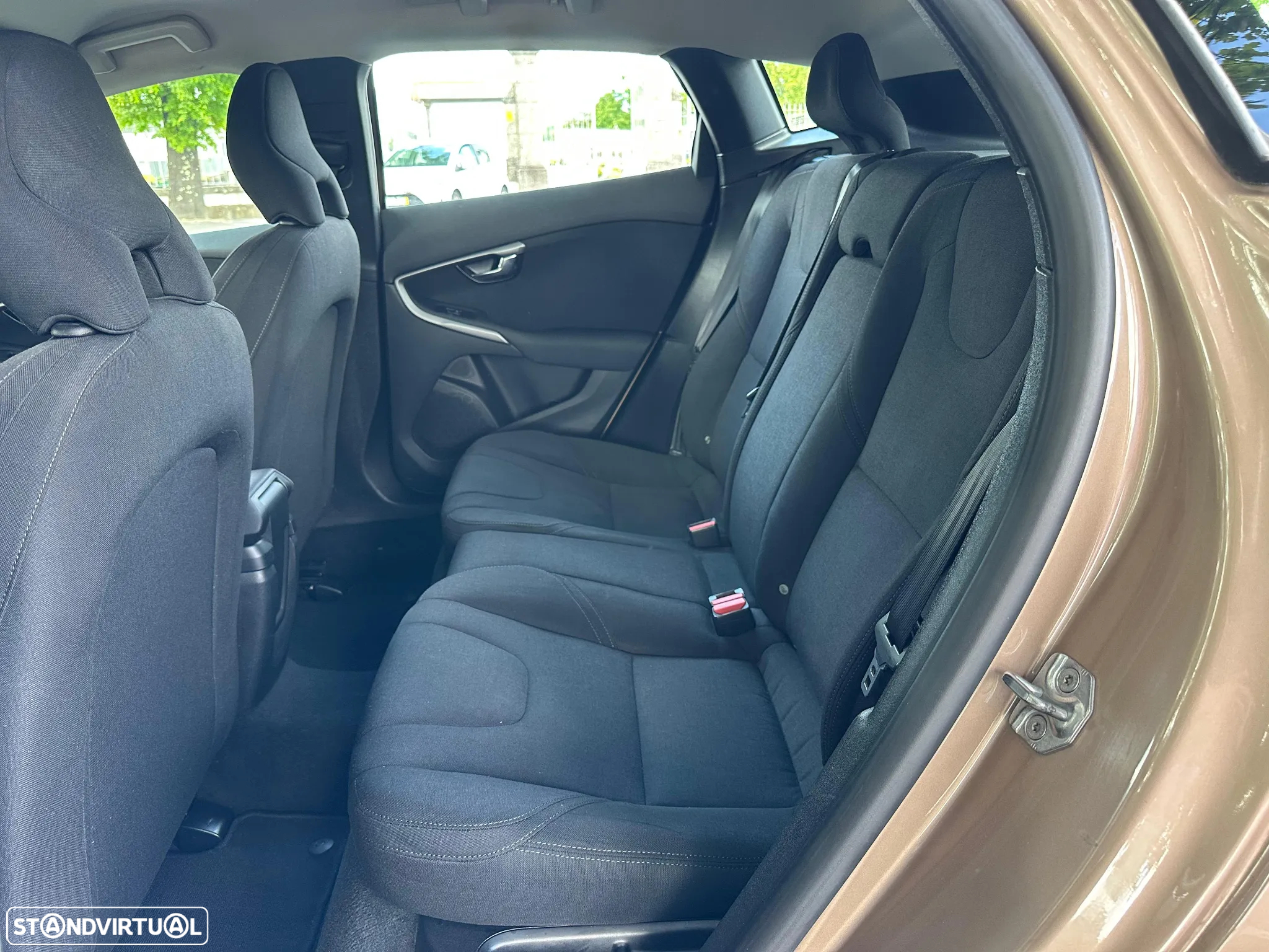 Volvo V40 Cross Country 2.0 D2 Pro Geartronic - 27