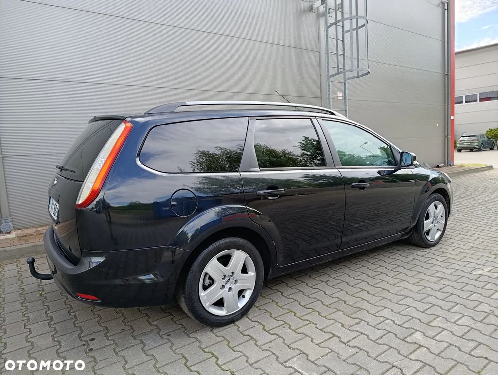 Ford Focus 1.6 16V Style+ - 11