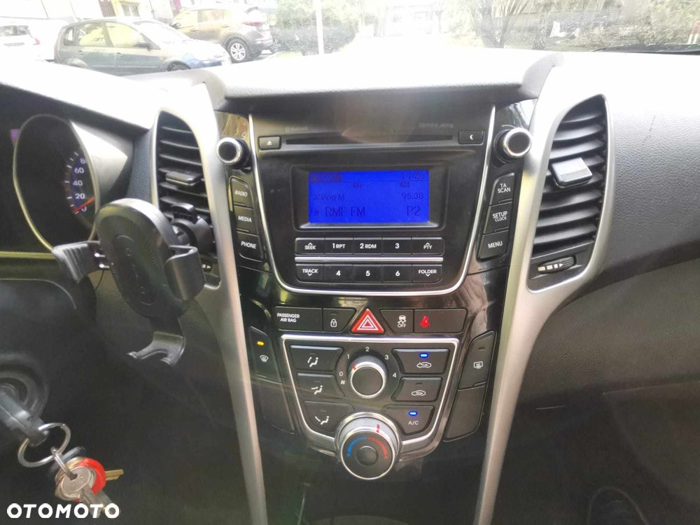 Hyundai i30 1.4 CRDi Premium - 11