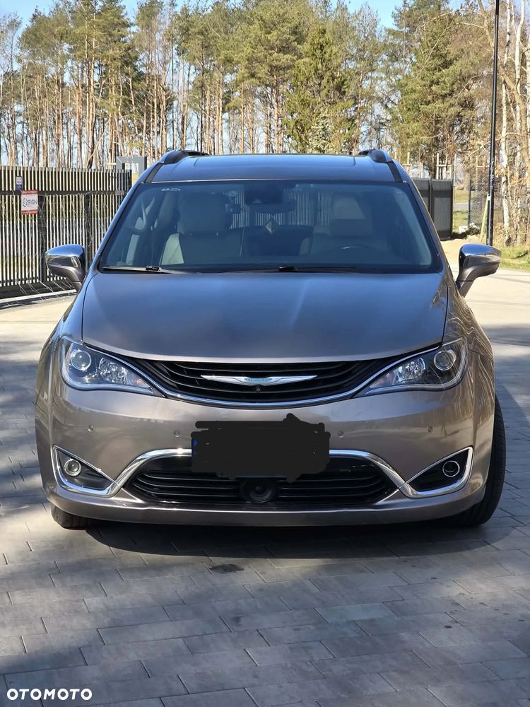 Chrysler Pacifica - 3