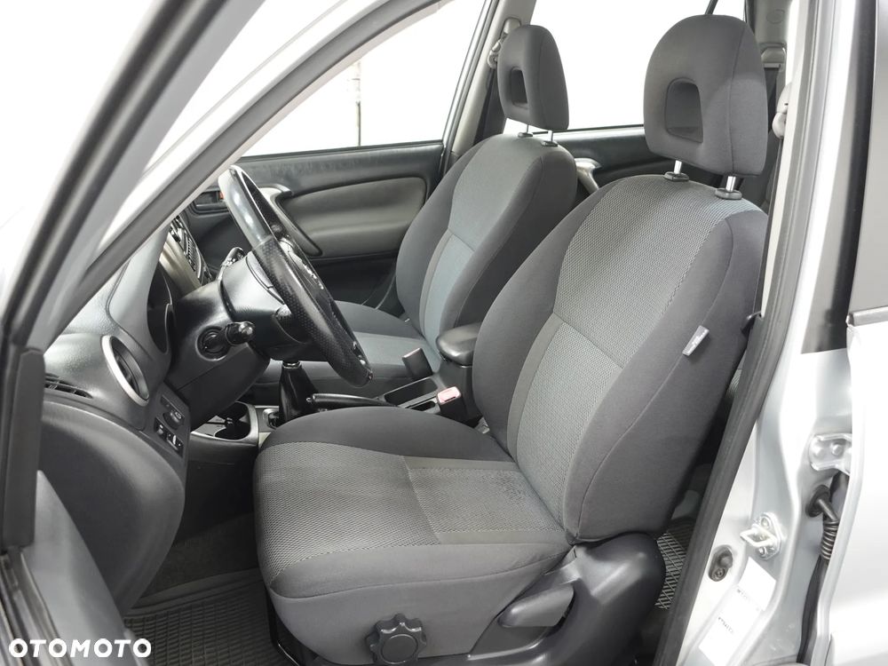 Toyota RAV4 D-4D 4x4 Edition - 21