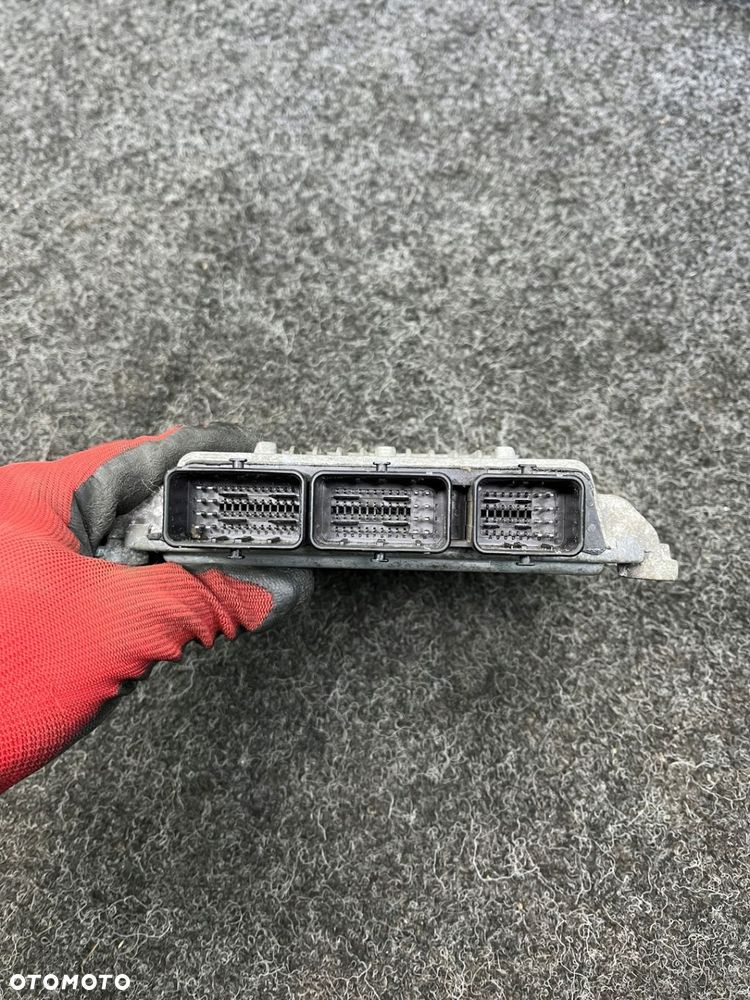 volvo v50 2.0d sterownik komputer silnika 5WS40328B-T - 5