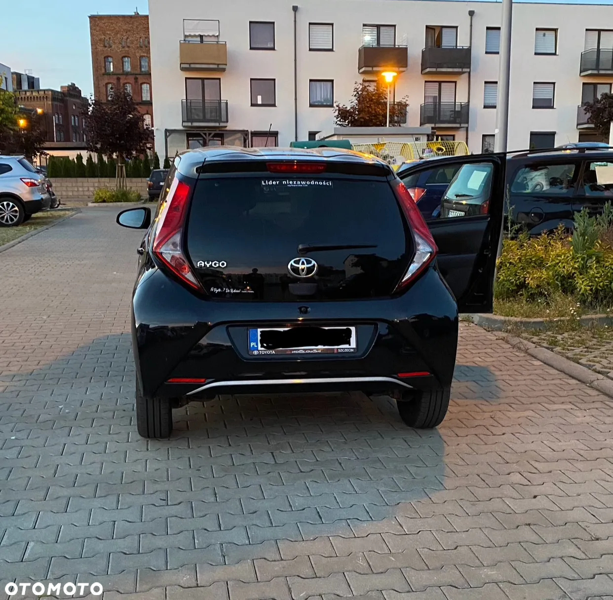 Toyota Aygo 1.0 VVT-i Color Edition - 2