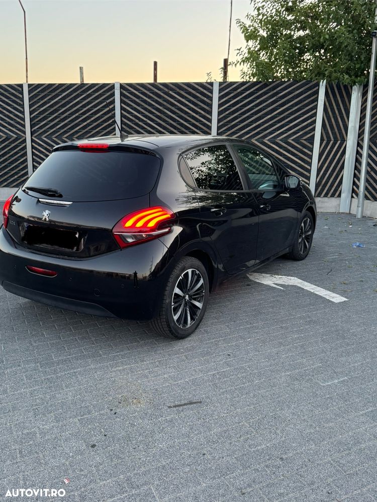 Peugeot 208 PureTech 75 Allure Pack - 7