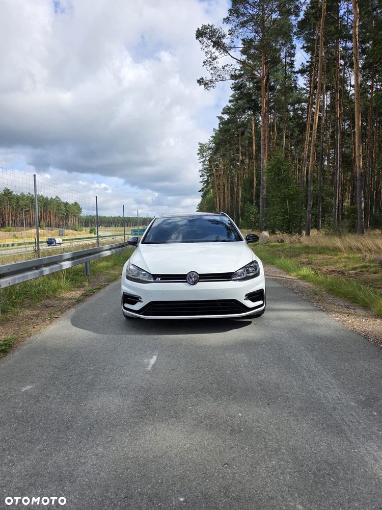 Volkswagen Golf - 2