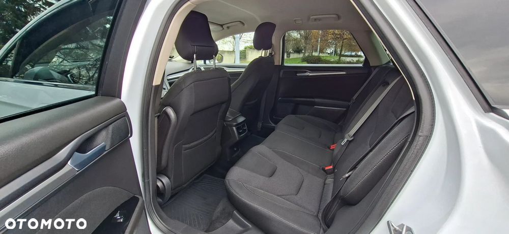 Ford Mondeo SW 2.0 TDCi S&S Titanium - 16