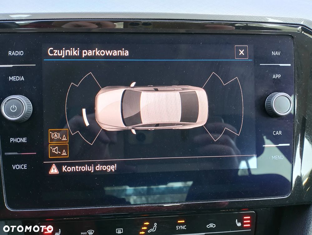 Volkswagen Passat 1.5 TSI EVO Business - 26